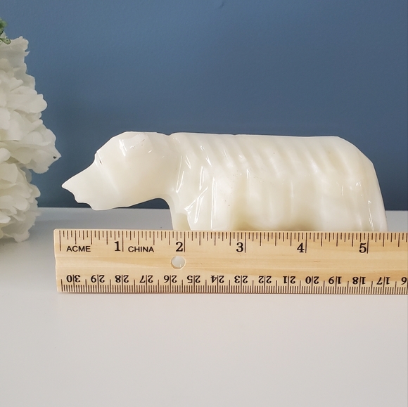 Hand Carved Onyx Stone White Polar Bear - Picture 6 of 8